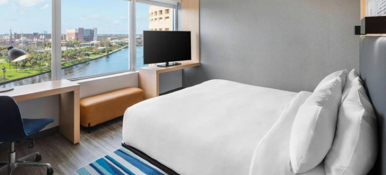 坦帕城中雅乐轩酒店(Aloft Tampa Downtown)图片