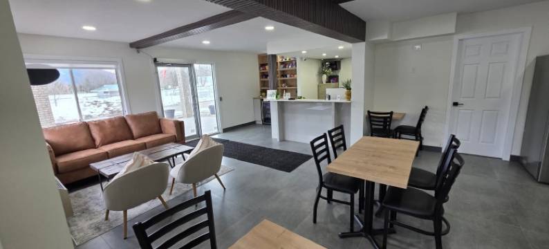 温德姆速8酒店 克利尔沃特 BC(Super 8 by Wyndham Clearwater BC)图片