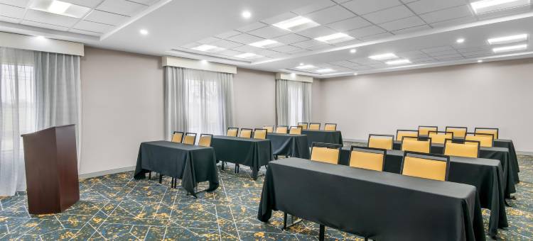 希尔顿欢朋套房酒店-沃斯堡/弗里斯特丘(Hampton Inn & Suites Fort Worth/Forest Hill)图片