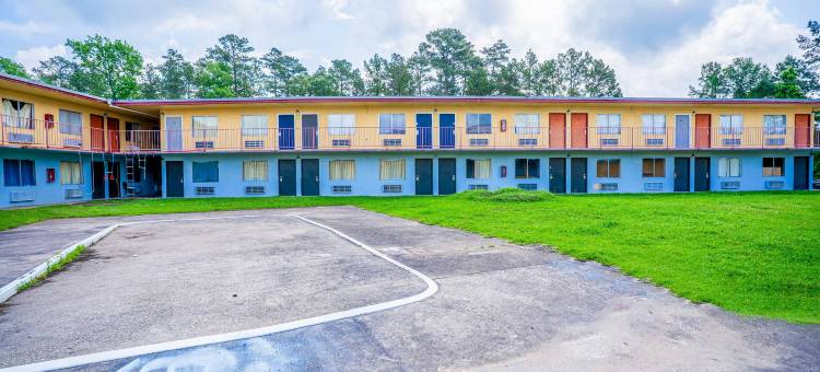 利文斯顿OYO经济旅馆德州US 59(Economy Inn Livingston by OYO TX US 59)图片