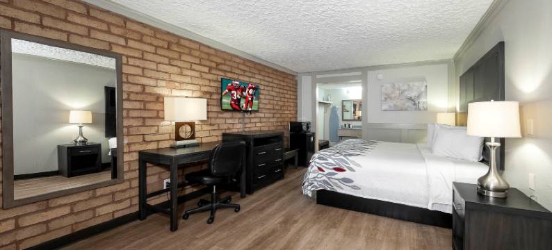 门罗红顶酒店(Red Roof Inn Monroe)图片