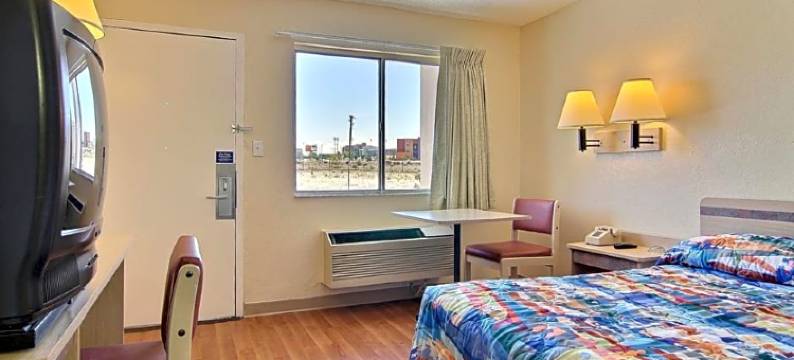 阿尔伯克基南 - 机场6号汽车旅馆(Motel 6 Albuquerque, NM - South - Airport)图片