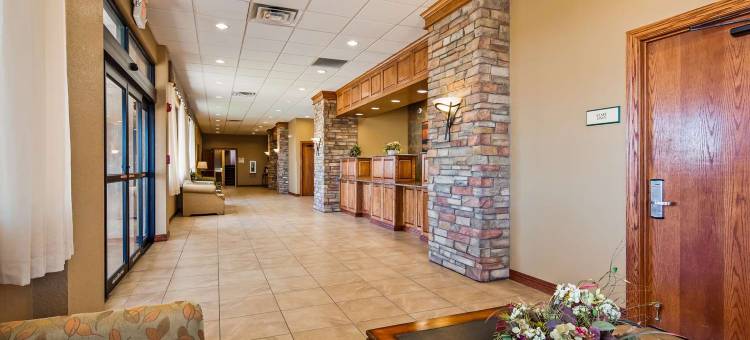 米德内布拉斯贝斯特韦斯特优质套房酒店(Best Western Plus Mid Nebraska Inn  Suites)图片
