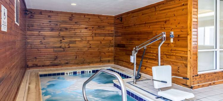 汉尼拔舒适套房酒店(Comfort Inn & Suites - Hannibal)图片