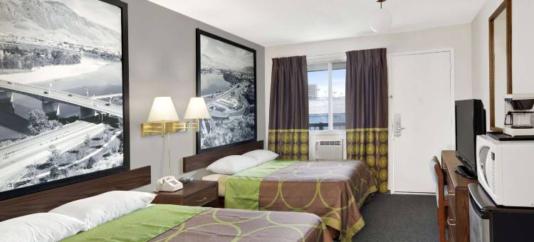 坎卢普斯东速8酒店(Super 8 by Wyndham Kamloops East)图片