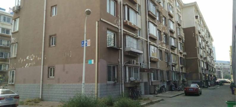 奥体中心燕山大学香格里拉黄金地段民宿(金湾环路2号分店)图片