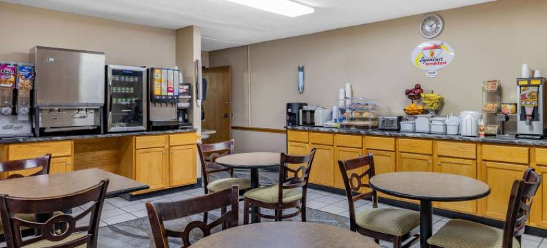 瓦伦泰因速8酒店(Super 8 by Wyndham Valentine NE)图片