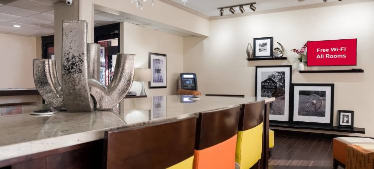 红顶酒店-图珀洛(Red Roof Inn Tupelo)图片