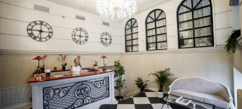 雷农莫酒店(Renome Hotel)图片