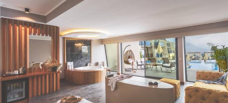 奥卡洞穴顶层房和套房酒店 - 限成人(Orka Cove Hotel Penthouse & Suites Adults Only)图片