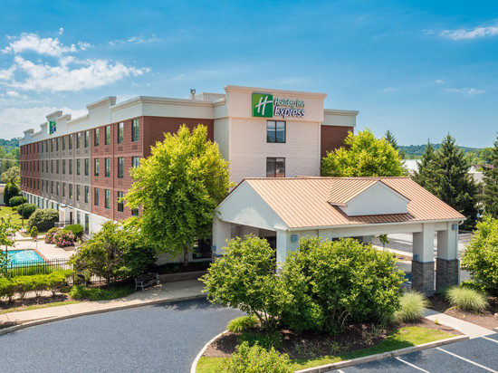 Holiday Inn Express 本特利- LIONVILLE