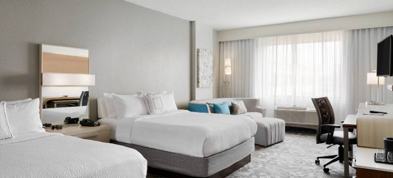 密尔沃基市中心万怡酒店(Courtyard Milwaukee Downtown)图片