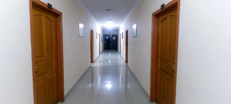 红多兹Plus 酒店-近WTC巴塘哈利商场(RedDoorz Plus Near WTC Batanghari Mall)图片