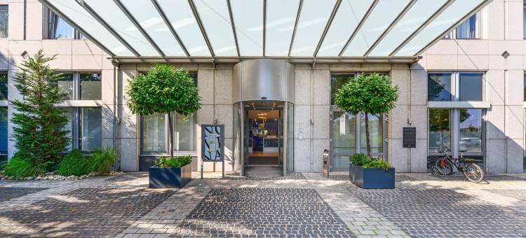纽伦堡市沃德赛诺维娜酒店(Novina Hotel Woehrdersee Nuernberg City)图片