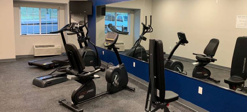 伍德兰公园麦客达温德姆酒店(Microtel Inn & Suites by Wyndham Woodland Park)图片