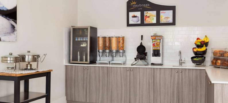 百哩之家戴斯酒店(Days Inn by Wyndham 100 Mile House)图片