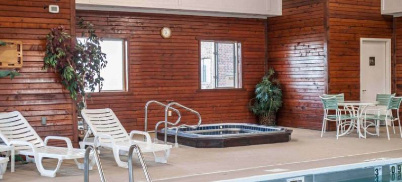 哥伦比亚布恩维尔凯艺套房酒店(Quality Inn & Suites Boonville - Columbia)图片