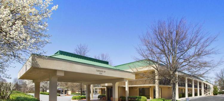 格林斯伯勒豪生酒店-近体育馆(Howard Johnson by Wyndham Greensboro Near the Coliseum)图片