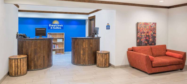 欧塞奇比奇奥扎克湖温德姆戴斯酒店(Days Inn by Wyndham Osage Beach Lake of the Ozarks)图片