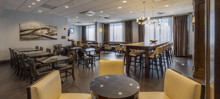 卡尔斯塔特欢朋酒店-梅多兰兹(Hampton Inn Carlstadt at The Meadowlands)图片