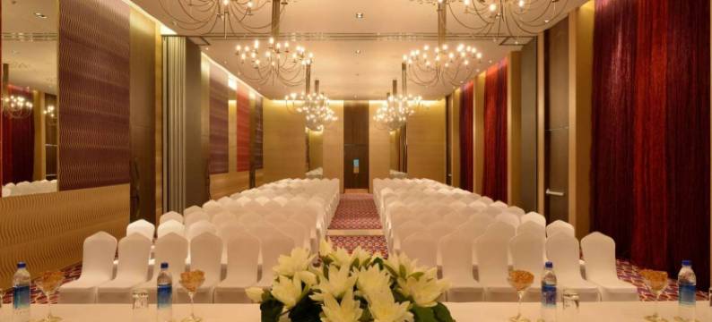 提鲁帕提马尔萨萨诺瓦高级酒店(Marasa Sarovar Premiere)图片