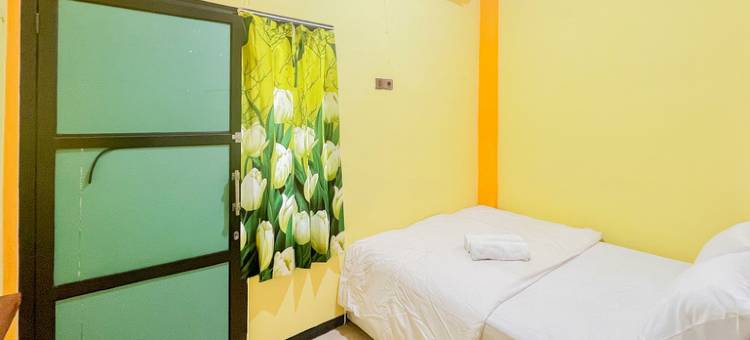 Sion Homestay Mitra RedDoorz Near Terminal Kertajaya Mojokerto图片