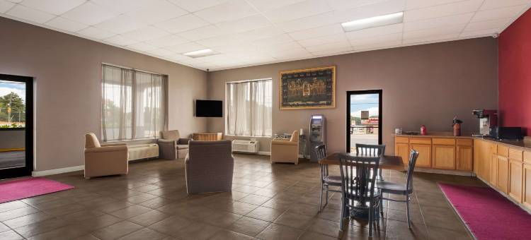 克利夫兰中央郊区开间(Suburban Studios Cleveland TN I-75)图片