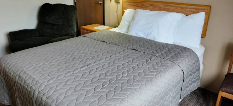 铁木市马格努森酒店(Magnuson Hotel Ironwood)图片