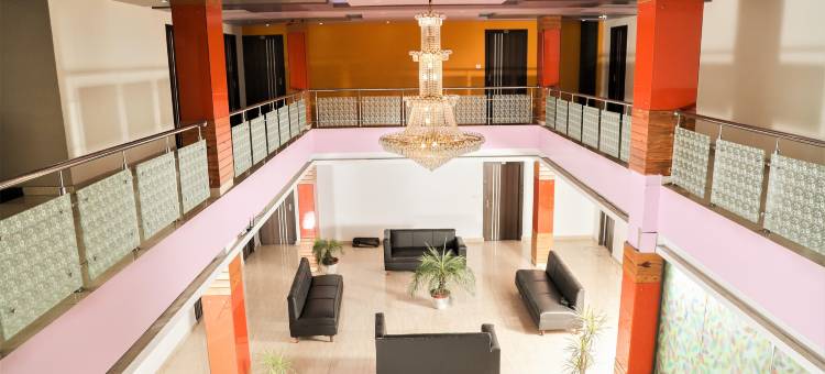 维什那维高地酒店(Hotel Vaishnavi Heights)图片