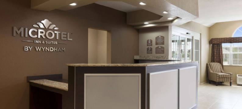 肯德尼麦客达套房酒店(Microtel Inn & Suites by Wyndham Kenedy/Karnes City)图片