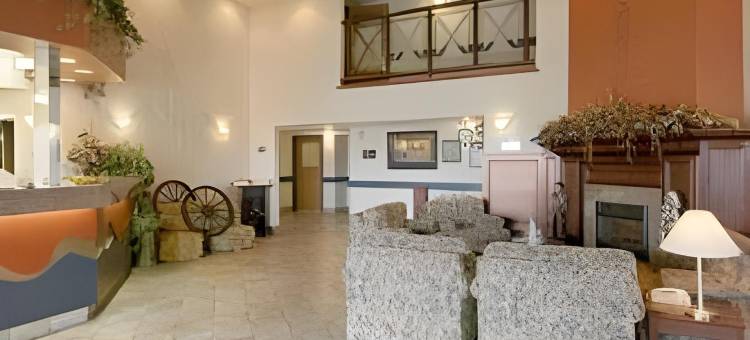 高河温德姆速8酒店(Super 8 by Wyndham High River AB)图片