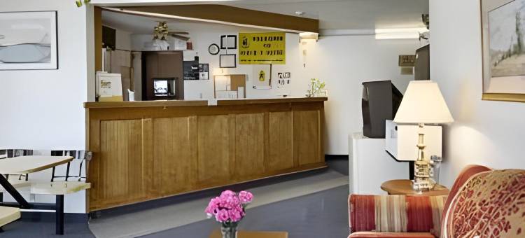 奥科维尔速8酒店(Super 8 by Wyndham Okawville)图片