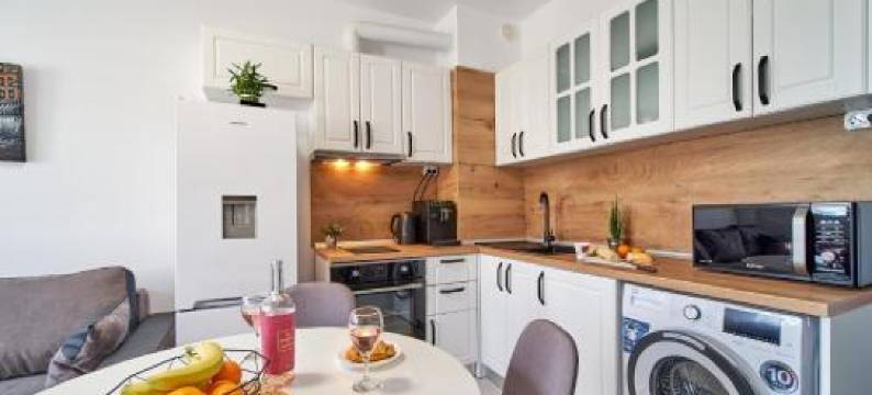 Cozy Apartment with Balcony on the Black Sea- Part of the Family 'Vicki Apart图片