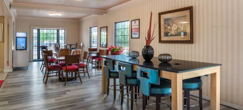 伊康套房旅馆(Econo Lodge Inn & Suites)图片