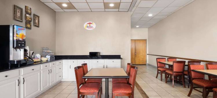 朗维尤北温德姆速8酒店(Super 8 by Wyndham Longview/North)图片