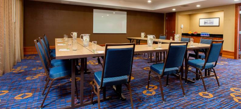 罗彻斯特布赖顿万怡酒店(Courtyard Rochester Brighton)图片