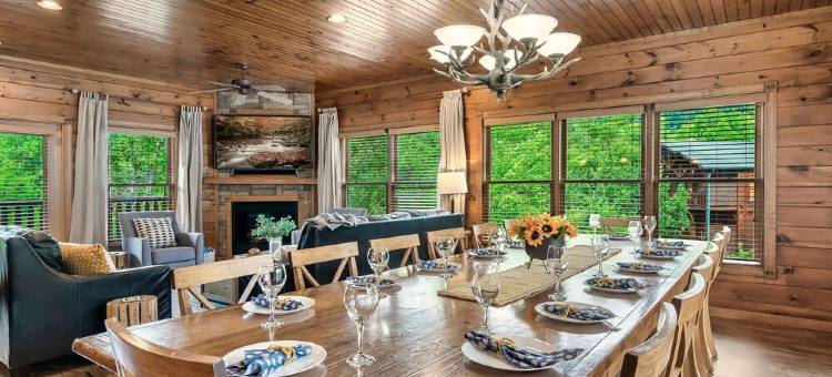 Stunning Mtn Views! Family Oasis- Movie Thtr, Hot Tub, Game Rm, 5Bd/5ba, Slps 16图片