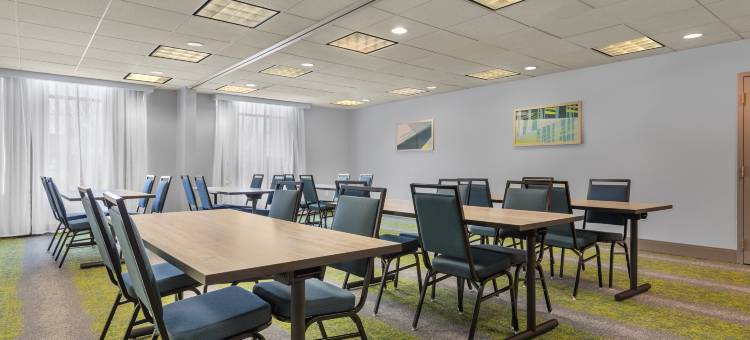 温彻斯特希尔顿集团火花酒店(Spark by Hilton Winchester)图片