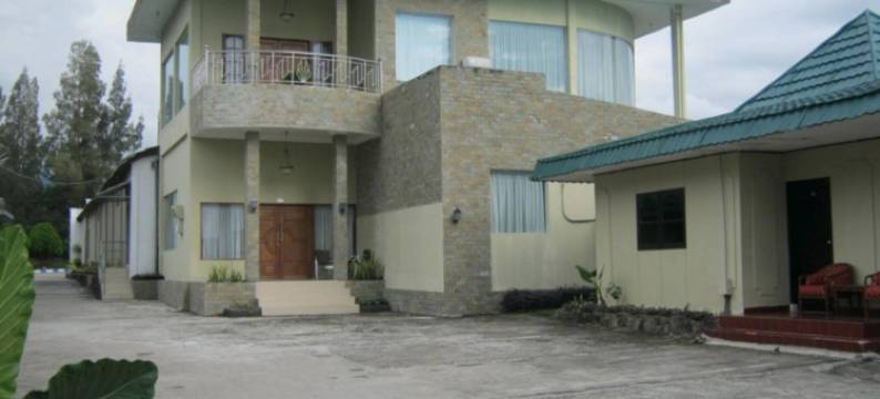 鸟羽湖国际间小屋酒店(Danau Toba International Cottage Parapat)图片
