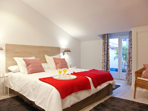 马德里如家套房公寓