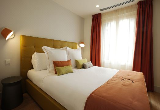 Cosmo Apartments Rambla CatalunyaHotel Overview