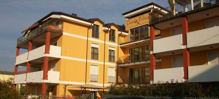 加尔达宫住宅(Ferretti Residence Garda Palace)图片