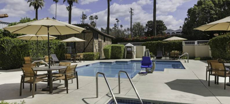 UCR里布/莫雷诺谷区万怡酒店(Courtyard Riverside UCR/Moreno Valley Area)图片