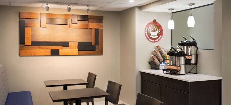 道奇维尔温德姆美吟温德姆酒店(AmericInn by Wyndham Dodgeville)图片