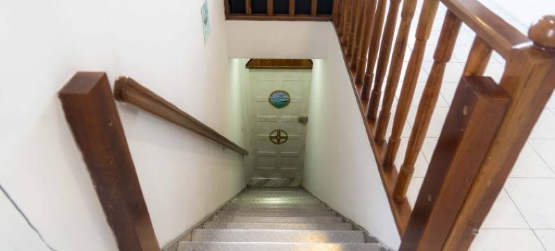 My place in paradise 我在天堂的地方(My Place in Paradise)图片