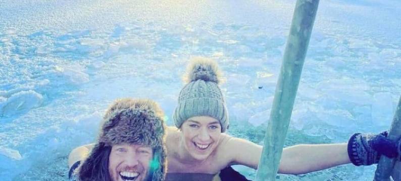 湖畔浪漫温泉别墅，配备壁炉(Romantic Spa Villa with Fireplace by the Lake)图片