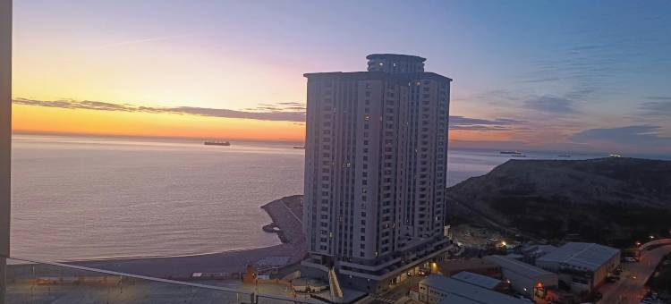 E1宽敞开间，海景和海滩景观，高楼层(E1 Spacious Studios, Sea and Beach Views, High Floor)图片