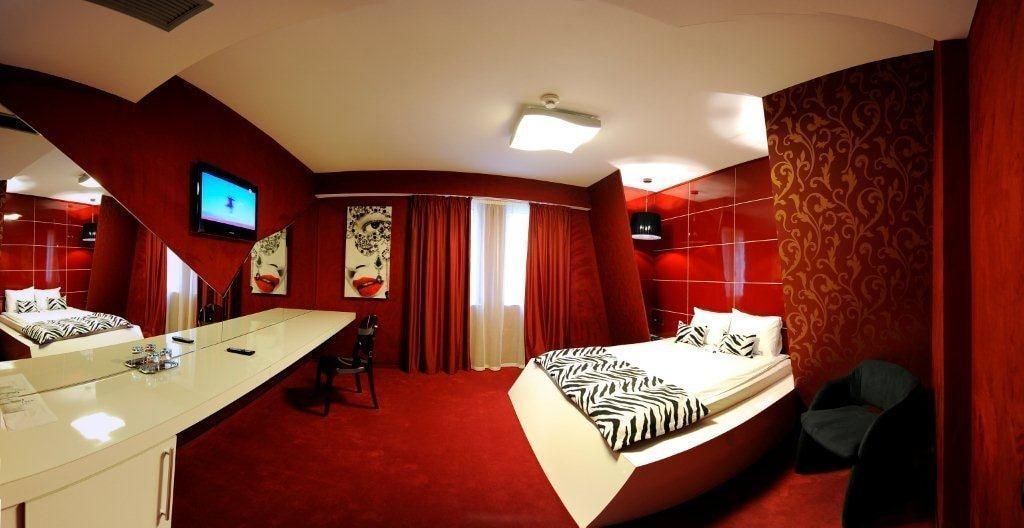 Plaza V HotelOver view