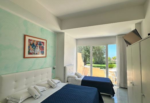 Hotel AmericaHotel Overview