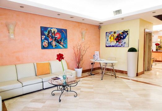 Hotel President PomeziaHotel Overview